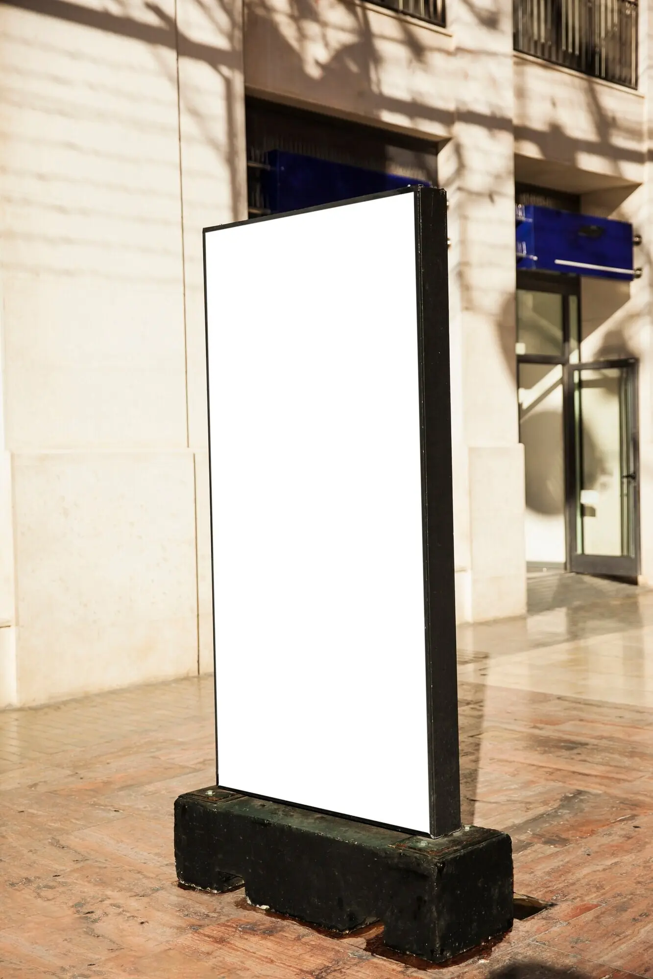 Bitte sende mir den vollständigen ursprünglichen Beschreibungstext, damit ich ihn auf Deutsch umformulieren kann.